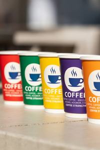 Vasos de Papel Ecológicos y Reciclables Personalizados con Materiales Reciclados para Uso Comercial y en Supermercados - Imagen Profesional - Product Image 3