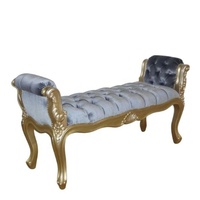 Banc antique de style français, tabouret vintage en bois, ottoman, bout de lit pour salon de style européen et mobilier d'hôtel