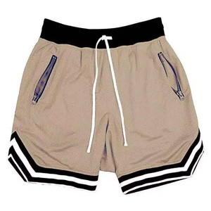 Shorts de basketball personnalisés unisexes surdimensionnés, shorts de basketball brillants à blocs de couleur avec cordon de serrage, shorts de sport en jersey 100% polyester pour hommes - Product Image 1