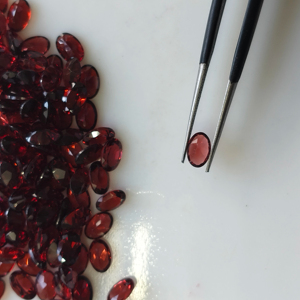 Granat rouge naturel 6x4MM, coupe ovale coussin, pierre précieuse de qualité supérieure pour la fabrication de bijoux - Product Image 5