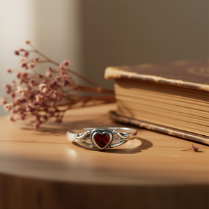 Fine <b>Garnet</b> <b>Ring</b> 1.6 Grams - Product Image 3