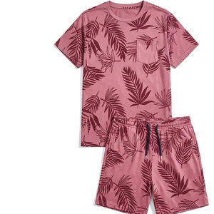 Conjunto de camiseta y pantalones cortos de tela suave para verano, corte holgado, perfecto para viajes y uso diario informal. - Product Image 1
