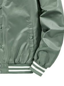Veste de sport en satin 100% polyester, personnalisable avec le nom de l'équipe et du club, logo, couleur unie, polyester, col rabattu, boutons - Product Image 5