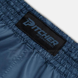 Shorts de Muay Thai Premium, matière confortable et légère, idéal pour l'entraînement de kickboxing, les séances de fitness et les combats en ring. - Product Image 6