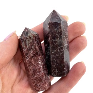 Tour de cristal de grenat rouge naturel poli en gros, pierre de guérison du chakra Racine, décoration d'intérieur, cadeau - Product Image 1