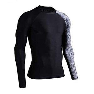 Vente en gros de T-shirts de compression respirants et anti-UV pour les détaillants sportifs et les distributeurs d'articles de sport - Product Image 3