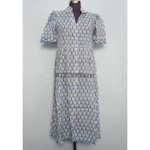 Robe de mariée bohème moderne, robe d'été mi-longue, imprimé floral fait main, coton, robe décontractée pour femme, style kangourou, coupe évasée - Product Image 1