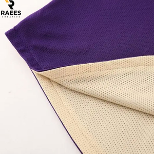 Tenue de basketball de haute qualité, confortable, à manches courtes, ensemble de maillots de basketball au meilleur design en rouge. - Product Image 4