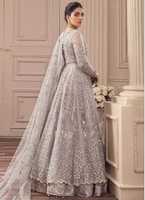 Robe Anarkali élégante en mousseline de soie grise brodée, manches longues, col montant, longueur au sol, coupe trapèze, pour mère de la mariée