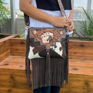 Vente en gros Nouvel arrivage de sac à bandoulière et portefeuille à franges usinés à la main en cuir de vachette véritable Ensemble 2 pièces pour femmes - Product Image 5