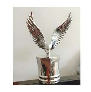 Escultura de aluminio fundido moldeada por la imaginación tradicional, la forma fluida y el dominio artístico moderno. - Product Image 6