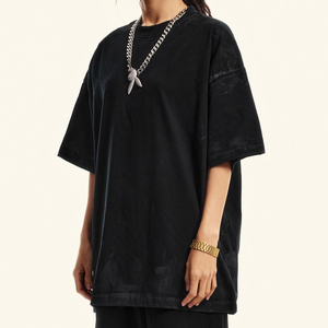 เสื้อยืดคอตตอนสีดำทรงโอเวอร์ไซส์สำหรับขายส่ง แบบยูนิเซ็กซ์ พร้อมโลโก้สั่งทำพิเศษ เสื้อยืดพิมพ์ลายดิจิตอลทรงโอเวอร์ไซส์แบบฟอกสี - Product Image 2