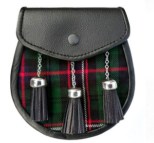 Sporran Escocés de Cuero con Corona Dorada |   Ecológico |   Uso en Exteriores |   Accesorio para Kilt Highland |   Venta al por mayor - Product Image 1
