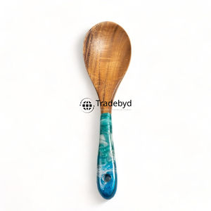 Cuillère en résine artisanale de qualité supérieure - Écologique, légère, résistante au lave-vaisselle, cuillère de service et à dessert pour cuisines modernes par Tradebyd - Product Image 3
