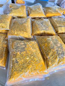 ส่งออกก้อนเสาวรสแช่แข็งแบบมาตรฐานสำหรับสมูทตี้ - Product Image 2