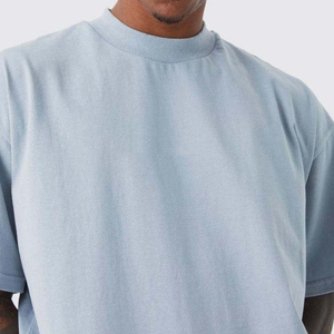 Camiseta Boxy Corta de Algodón Pesado con Hombros Caídos para Hombre - Product Image 3