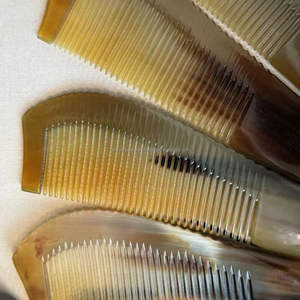 Peine de Cuerno de Búfalo Natural Bien Pulido con Mango de Madera, Peine de Cuerno de Vaca Muy Económico - Product Image 4