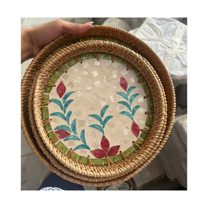Plateau en rotin tressé naturel de qualité commerciale avec finition mosaïque pour le service de table des restaurants et des hôtels - Product Image 3