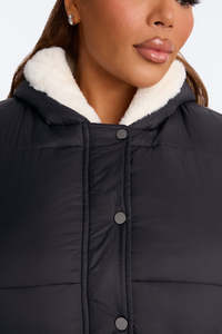 Chaqueta Acolchada Personalizada para Mujer, Resistente al Viento, con Cierre de Cremallera y Bolsillos Laterales, Abrigo Premium para Invierno, Venta al Por Mayor - Product Image 4
