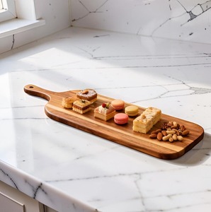 เขียงไม้ทำมือพร้อมการตกแต่งอย่างหรูหรา เหมาะสำหรับการหั่น ตัด และเตรียมอาหาร - Product Image 3