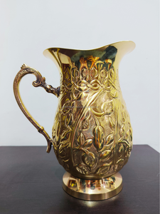 เหยือกน้ำทองเหลืองลายดอกไม้แกะสลัก เหยือกโลหะตกแต่ง งานฝีมืออินเดีย - Product Image 4