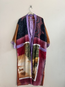 Kimono boho de seda sari, ropa de estar vintage india, bata de crepé, vestido largo estilo boho - Product Image 2
