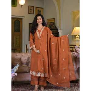 Ensemble haut et bas confortable de taille XL pour soirée, Bhanderi -BE Orange, avec un dupatta chic - Product Image 4