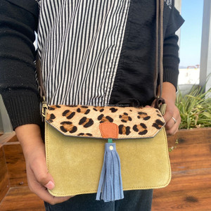 2024 Factory New Women's Animal Print Recycled Suede Leather Tassel Crossbody Bag <b>Large</b> Capacity Colorful Leather Shoulder Bags - Product Image 4