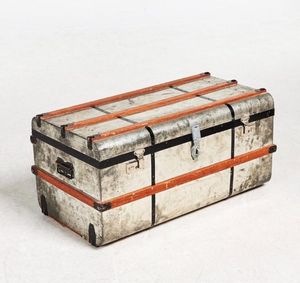 Coffre de rangement en métal artisanal moderne, finition rustique, design multifonctionnel et réglable pour le rangement des vêtements, décoration de salon - Product Image 3