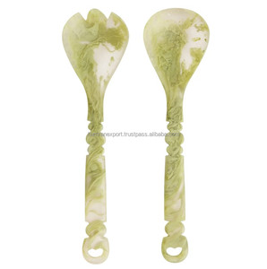 Serveurs de salade en résine écologique faits à la main en Inde de qualité supérieure, un essentiel de la restauration durable - Product Image 1