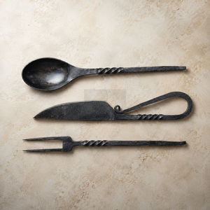 Ensemble de couverts en acier noir à haute teneur en carbone forgé à la main avec poignée torsadée de style antique pour le camping et les fêtes - Product Image 2