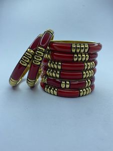 Conjunto de Brazaletes de Resina Naranja y Latón, Hechos a Mano, Ligeros, Atrevidos, Elegantes, Color Personalizable, Joyería de Moda para Mujer, Estilo Boho Contemporáneo - Product Image 3