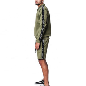 Ensemble deux pièces pour hommes : Survêtement coupe-vent personnalisé avec short de sport et sweat à capuche zippé en nylon - Product Image 5