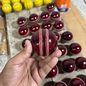 Balle de cricket en cuir professionnelle, qualité compétition, balle de cricket dure pour l'entraînement, balle de cricket en PVC pour l'entraînement - Product Image 3