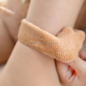 Chaussettes de sport à motifs colorés tendance avec des designs branchés, ajustement confortable et tissu doux pour les tenues décontractées et le style quotidien - Product Image 5