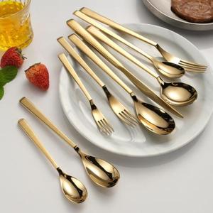 Ensemble de couverts de luxe réutilisables en acier inoxydable avec finition polie pour les repas en famille et les occasions spéciales - Product Image 5