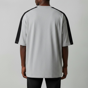 เสื้อยืดคอกลมแขนสั้นทรงโอเวอร์ไซส์สำหรับผู้ชาย สีพื้น แต่งขอบตัดกัน ผ้าคอตตอนเจอร์ซีย์ถัก สไตล์ลำลอง สีเทา สีดำ ผู้ชาย สีเทา สีดำ - Product Image 1