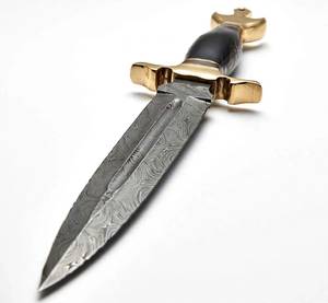 Cuchillo decorativo de acero de Damasco con mango de cuerno oscuro, diseño ornamental, doble guardado, mango fijo de precisión - Product Image 3