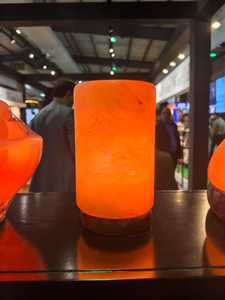 Hermosa Lámpara de Sal Rosa del Himalaya, Luz de Cristal Natural, Pieza Decorativa Portátil Hecha a Mano, Ionizador Natural Purificador de Aire - Product Image 4