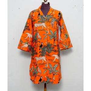 Nueva Camisa Larga de Tela con Estampado Personalizado, Cierre de Botones, Corte Holgado, Ropa de Dormir Cómoda, Túnica para Niñas - Product Image 1