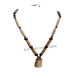 Chaîne religieuse classique faite à la main de qualité supérieure avec fil orange, perles en résine en forme de goutte d'eau et diamant poire - Product Image 5