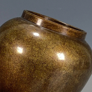 Jarrón de jengibre metálico vintage de alta gama con detalles artesanales, elegante recipiente metálico para suministros con estilo y sofisticación. - Product Image 6