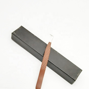 Pinzas de Acero Inoxidable con Agarre de Diamante Sostenible para Extensiones de Pestañas, con Logotipo Personalizado, Recubrimiento en Polvo Marrón, Puntas Puntiagudas para Volumen, Venta al por Mayor - Product Image 3