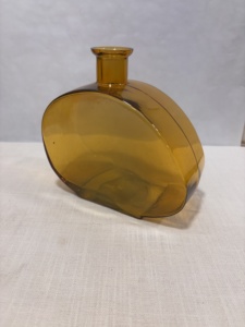 ROSHAN HANDICRAFTS Florero de Vidrio Ámbar Moderno de Perfil Bajo con Silueta Inspirada en Guijarros, Cuello Corto y Central para Exhibición en Mesa - Product Image 2