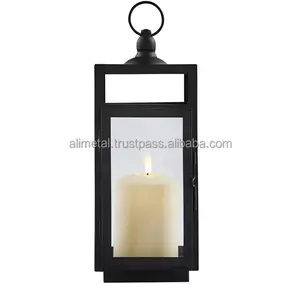 Linterna moderna de metal negro Bunbury personalizable para uso en interiores y exteriores y mejora tu decoración