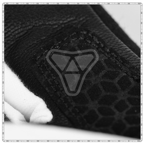 Gants de moto en cuir de haute qualité pour hommes et femmes Équipement de protection classique pour l'hiver Options longues et courtes pour la conduite - Product Image 4