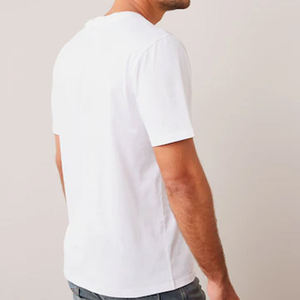 T-shirt décontracté blanc à col rond et manches courtes en coton pour homme, idéal pour l'été, personnalisable avec logo, OEM, ODM, vente en gros de vêtements - Product Image 4