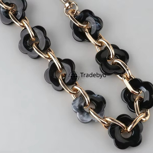 Collier chaîne en résine de créateur, qualité supérieure, léger, bijou de mode tendance, pièce maîtresse pour femme, cadeau Tradebyd - Product Image 2
