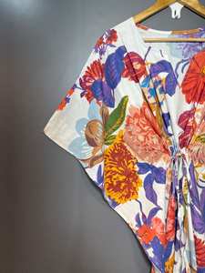 ชุดเดรสยาวลายดอกไม้สีขาวผ้าฝ้ายอินเดีย ชุดคลุมชายหาดสำหรับผู้หญิง - Product Image 6