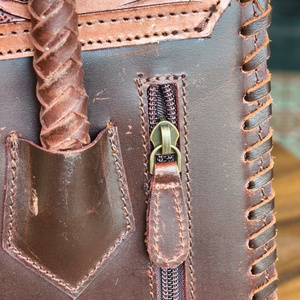 Sac fourre-tout bohème en cuir véritable antivol, couleur unie, style vintage, fermeture à fermoir, pour femme, idéal pour la plage ou le quotidien, inspiré du Rajasthan - Product Image 4